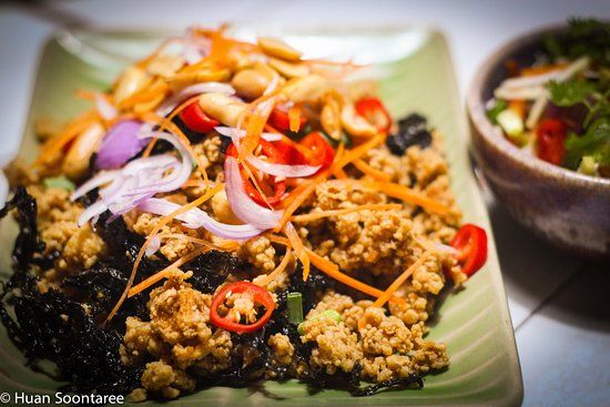 เฮือนสุนทรี Huan Soontaree